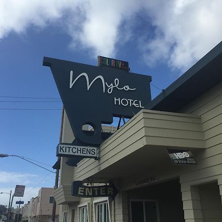 Mylo Hotel Дейли Сити Екстериор снимка